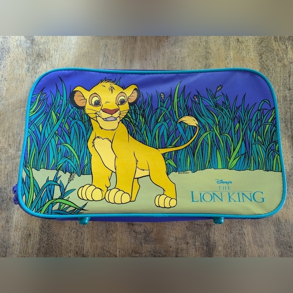 Vintage Disney The Lion King Kids suitcase. Zipper close, strap inside. Simba